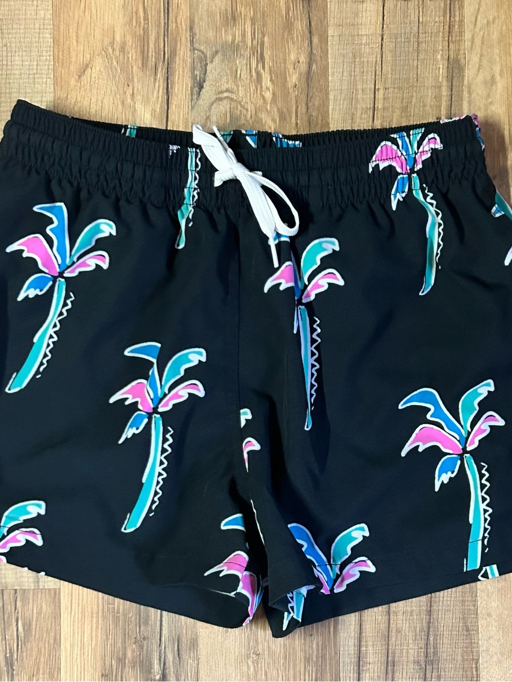 Chubbies Swim Trunks Men S Black Havana Nights 4” Inseam Palm Tree Mesh Liner